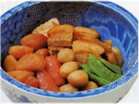 豚角切り肉と野菜の煮物